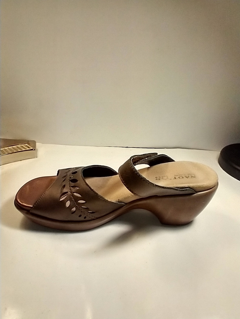 Naot Casual Slip On Two Strap Wedge Slide Sandals Women's sz 8(39). - Picture 6 of 12